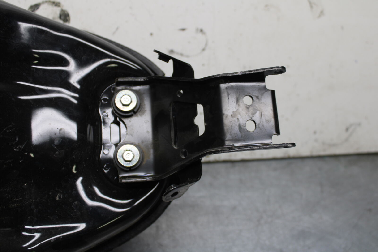 19-24 YAMAHA R3 GAS TANK FUEL CELL PETROL RESERVOIR BB736