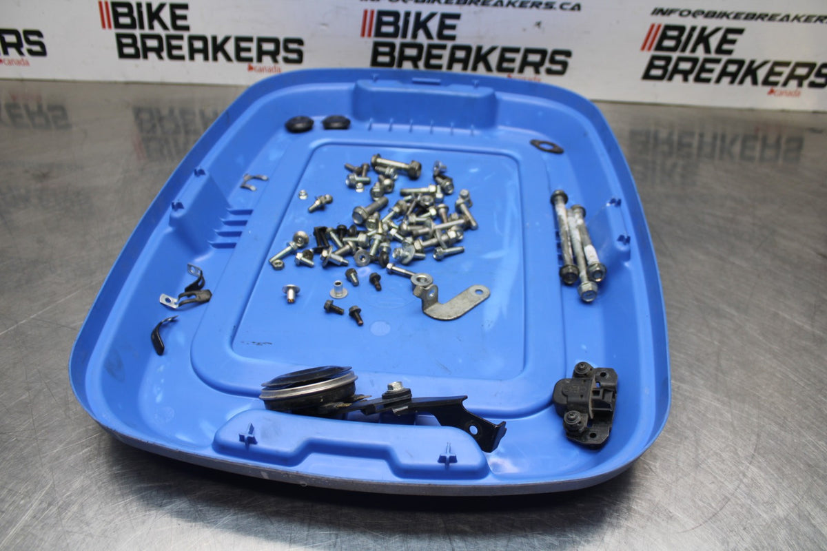 08 HONDA CBR125R BOLTS HARDWARE MOTOR SCREWS BB839