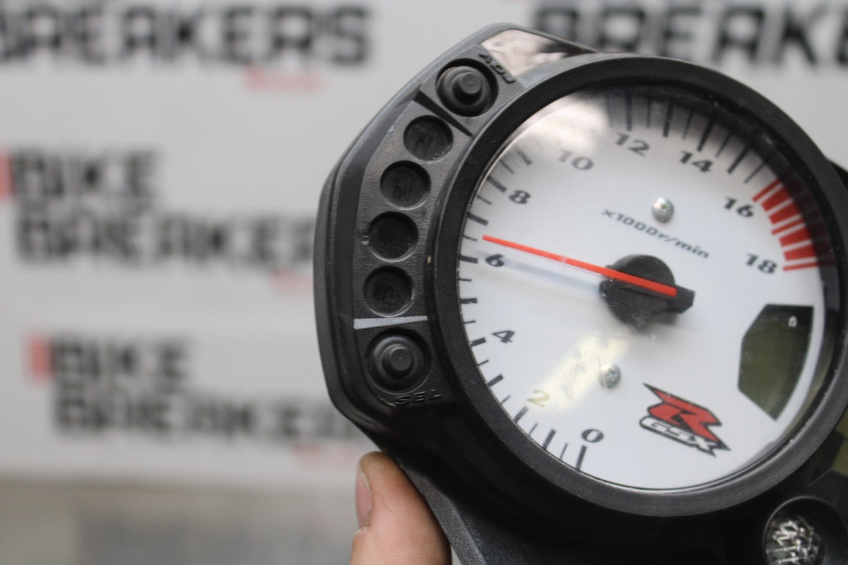 06-07 SUZUKI GSXR 600 11,551 km GAUGES DISPLAY CLUSTER SPEEDOMETER TACH BB836-B