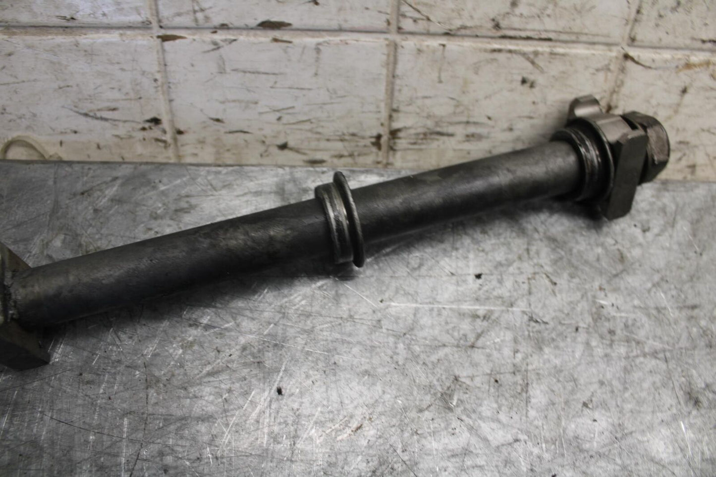 2007 Honda CBR600RR REAR AXLE BACK WHEEL RIM PIVOT BOLT AXEL 42301-MEE-D00 BB542