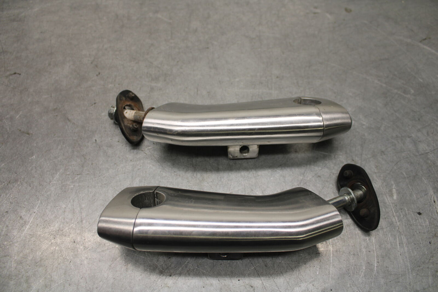 05-06 SUZUKI BOULEVARD M50 HANDLEBAR RISERS BB671