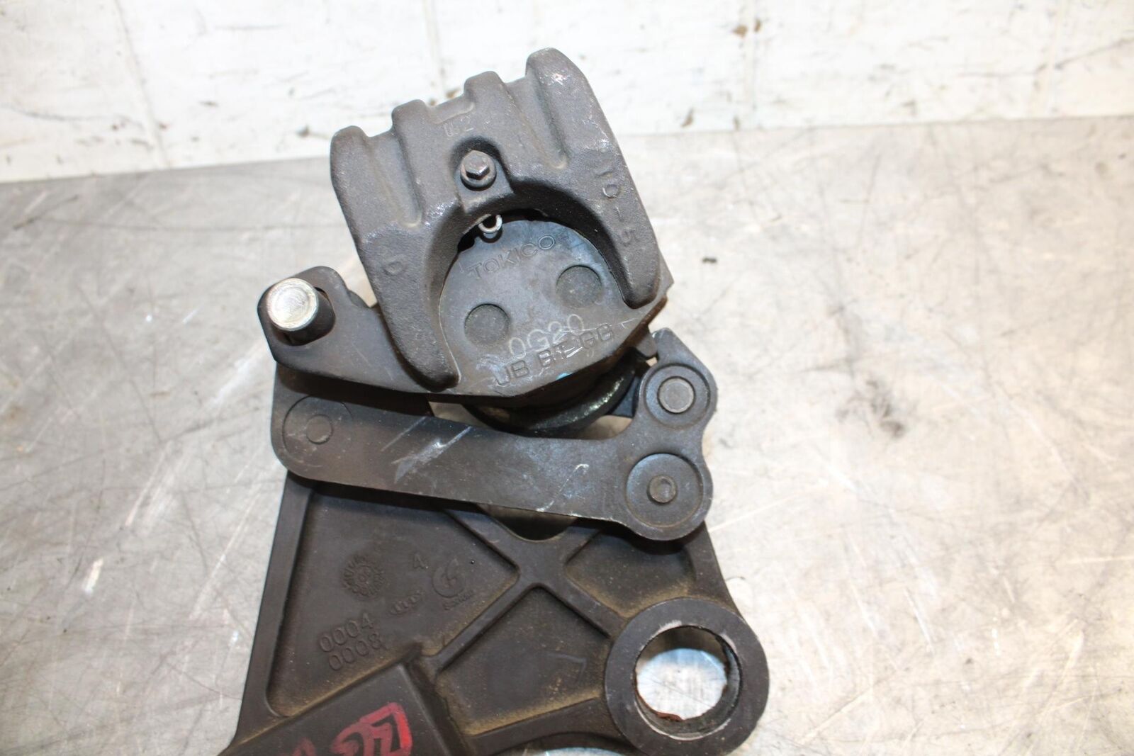 2009 Kawasaki Ninja ZX6R  REAR BACK BRAKE CALIPER W MOUNT BRACKET BB44