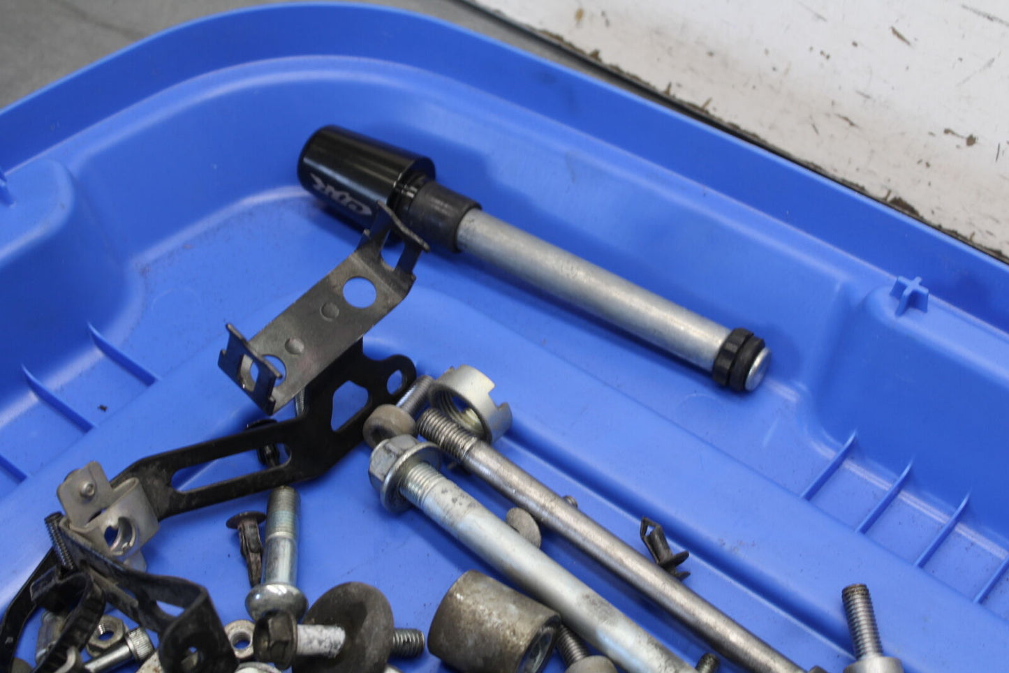 05-06 HONDA CBR600RR BOLTS HARDWARE BB655
