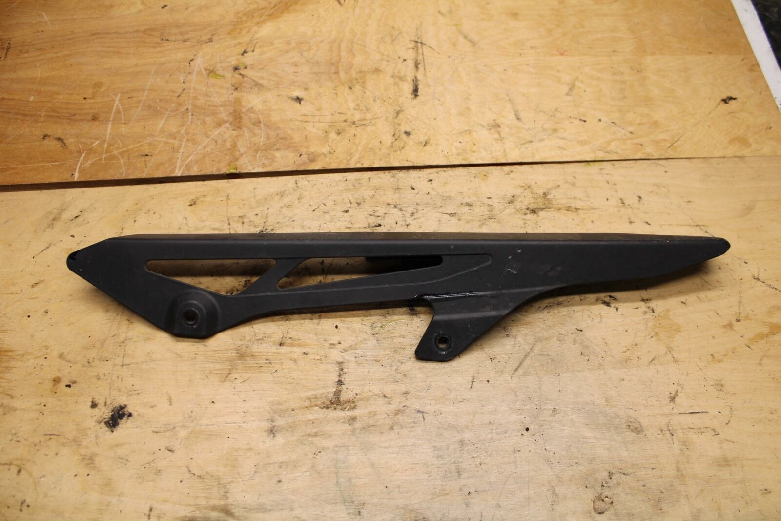 07-12 SUZUKI BANDIT 650S REAR BACK DRIVE CHAIN GUARD COVER SHIELD BB328