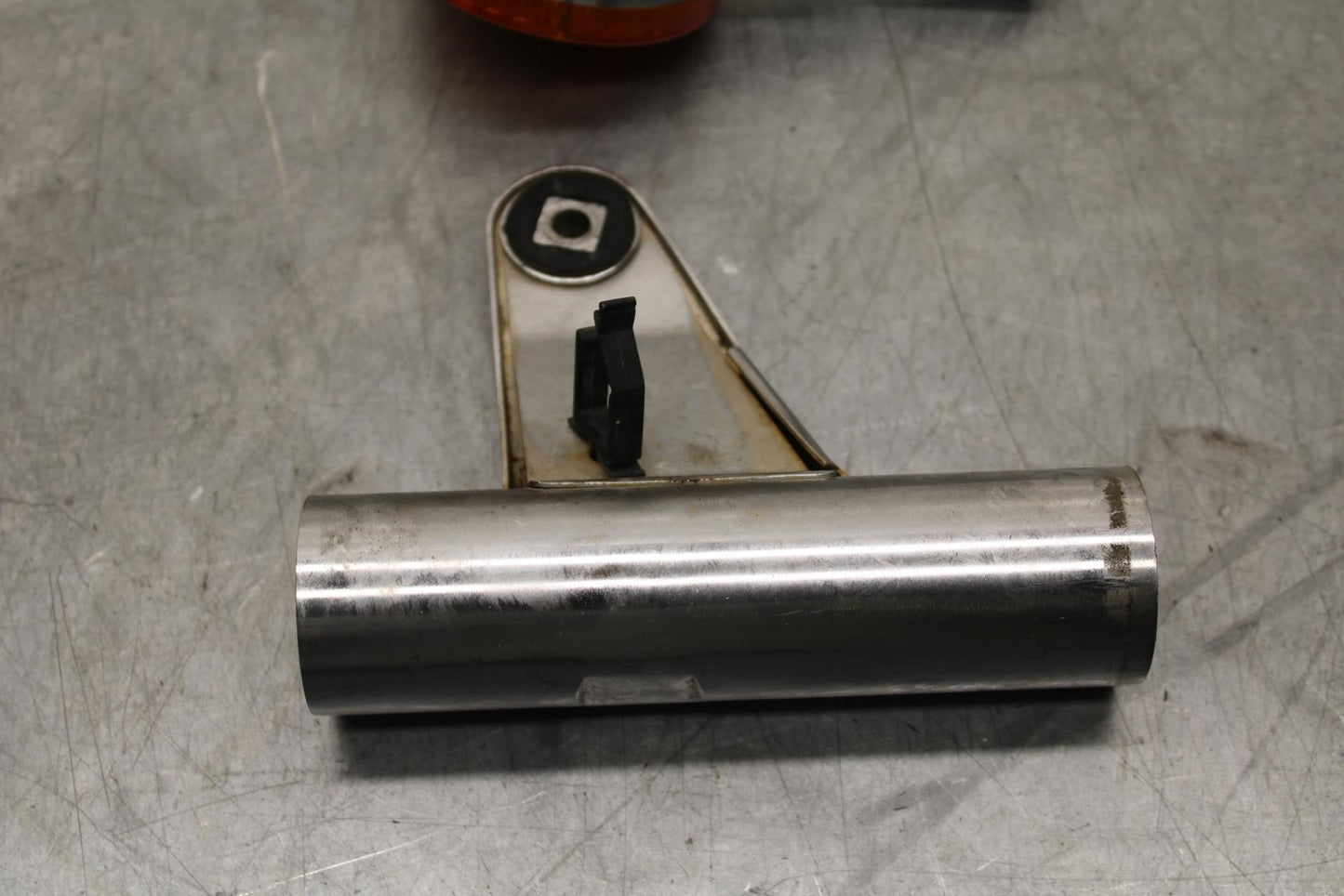 1977 Yamaha XS750 LEFT FRONT TURN SIGNAL LIGHT INDICATOR BB554