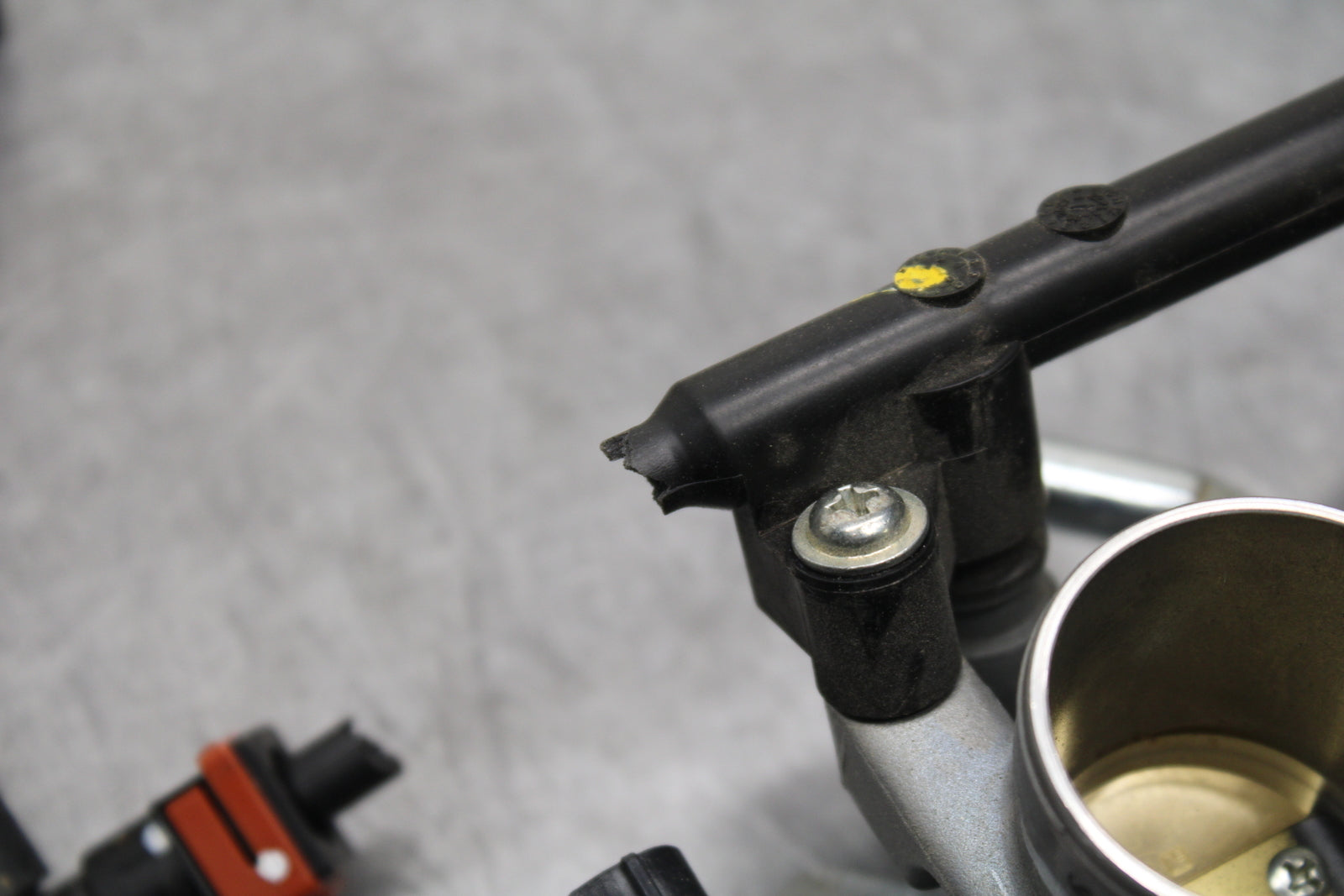 24 KAWASAKI NINJA 500 ABS MAIN FUEL INJECTORS / THROTTLE BODIES BB730