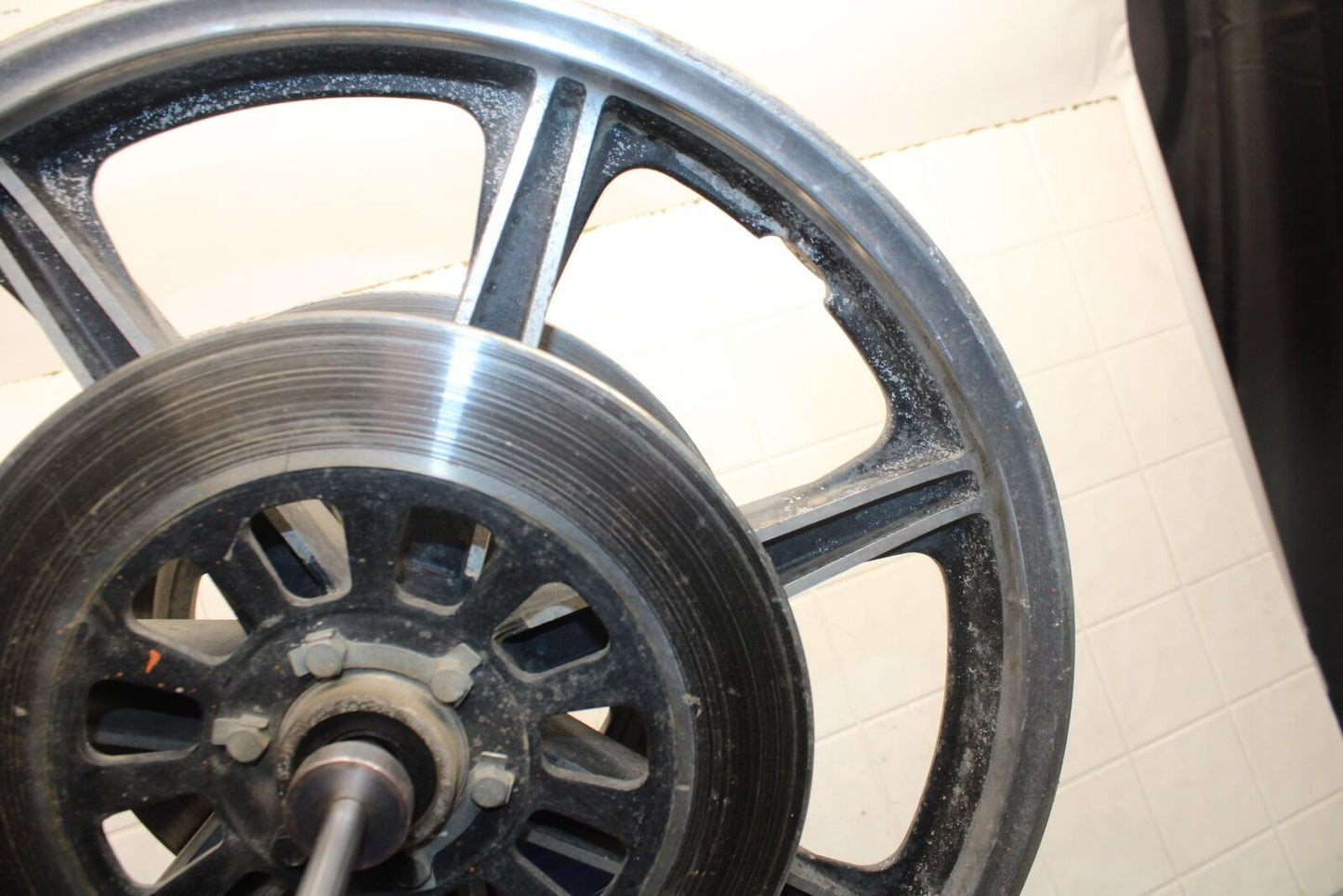 1980 Yamaha XS1100 FRONT WHEEL AND BRAKE ROTORS DISCS BB510