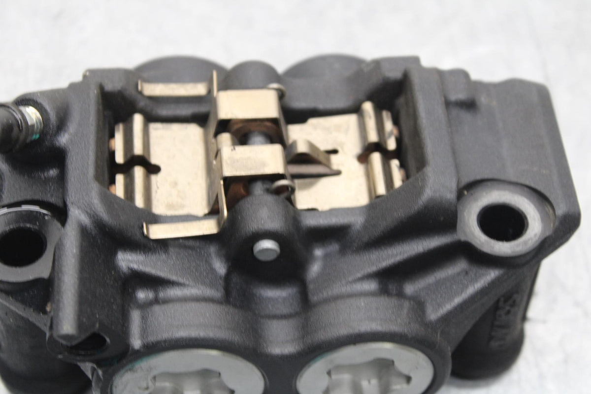 22-23 YAMAHA YZF R7 RIGHT LEFT FRONT BRAKE CALIPER SET PAIR CALIPERS BB583