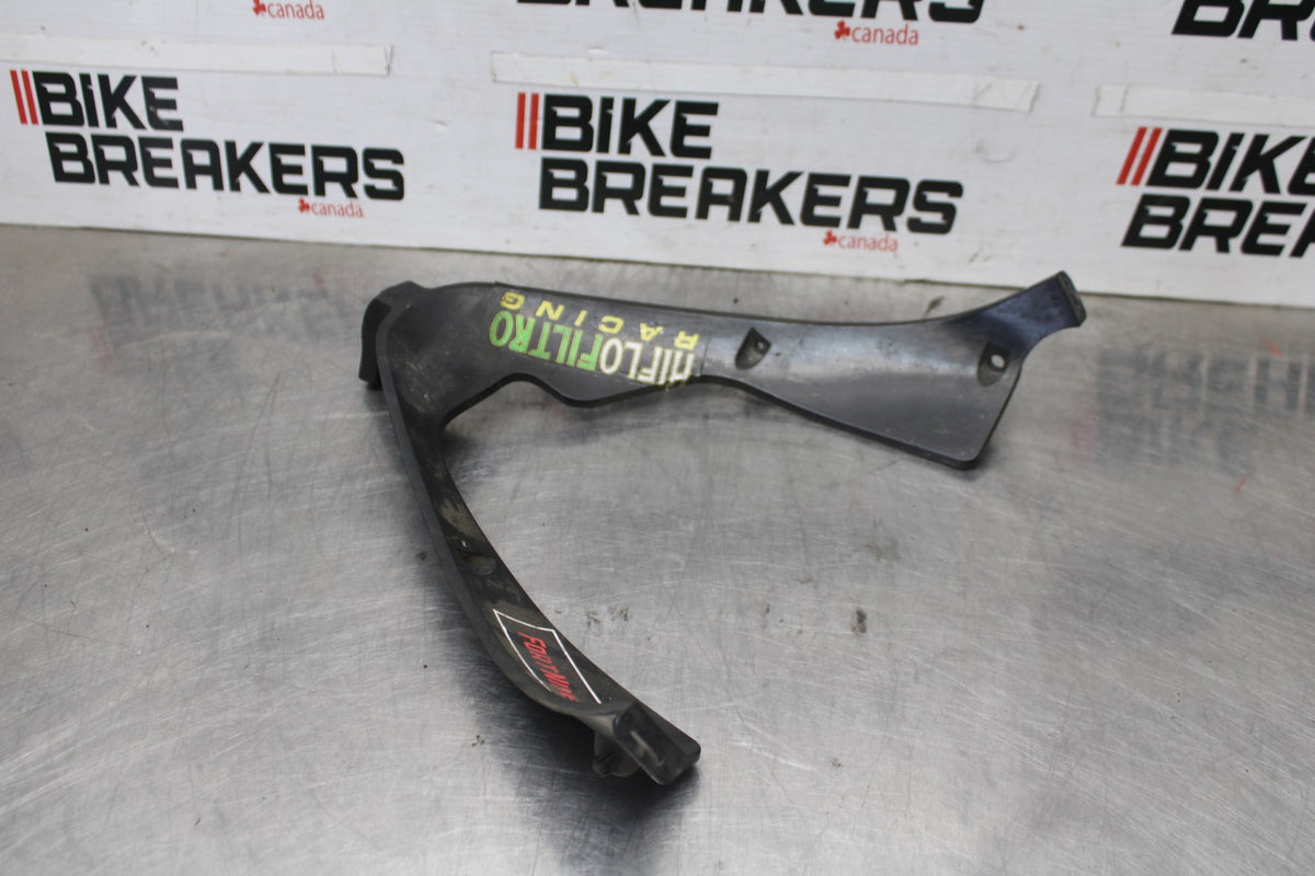 00-01 HONDA CBR929RR FRONT LOWER INNER EXHAUST V FAIRING COWL GUARD BB925
