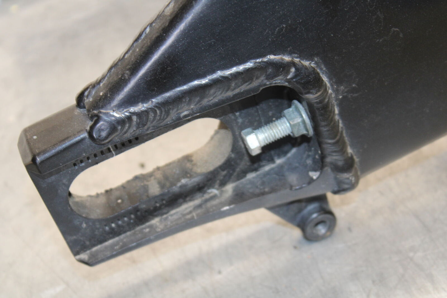 05-06 SUZUKI GSXR1000 REAR SWINGARM SUSPENSION SWING ARM 61000-41G00-YAP BB663