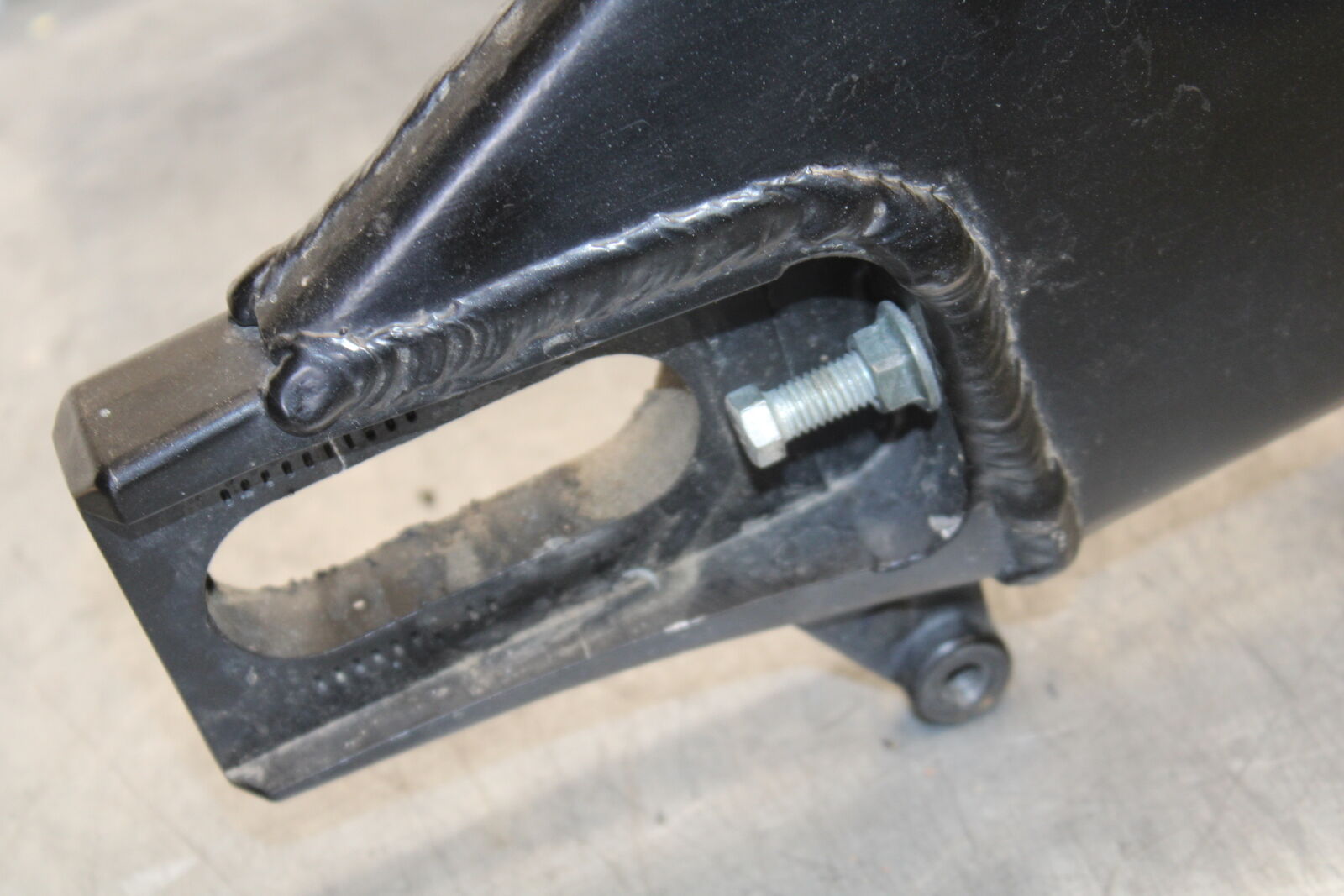 05-06 SUZUKI GSXR1000 REAR SWINGARM SUSPENSION SWING ARM 61000-41G00-YAP BB663