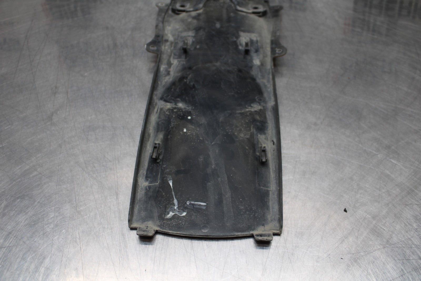 06-07 SUZUKI GSXR 600 REAR BACK TAIL UNDERTAIL FAIRING COWL FENDER BB178