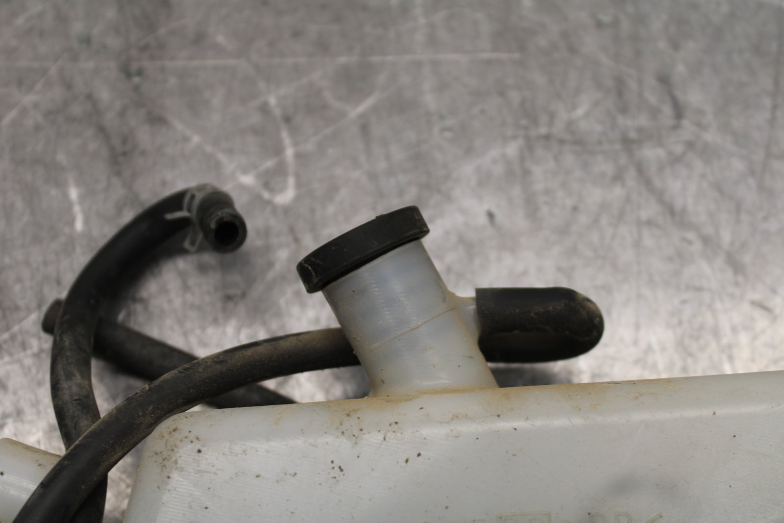 08-10 SUZUKI GSXR 600 COOLANT WATER TANK RESERVOIR BOTTLE  BB721