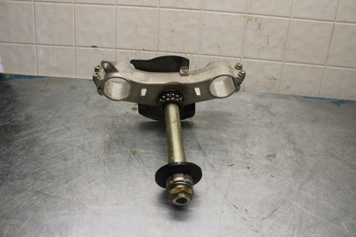 11-22 SUZUKI GSXR600 FRONT FORKS CLAMP LOWER TRIPLE TREE STEM BB422