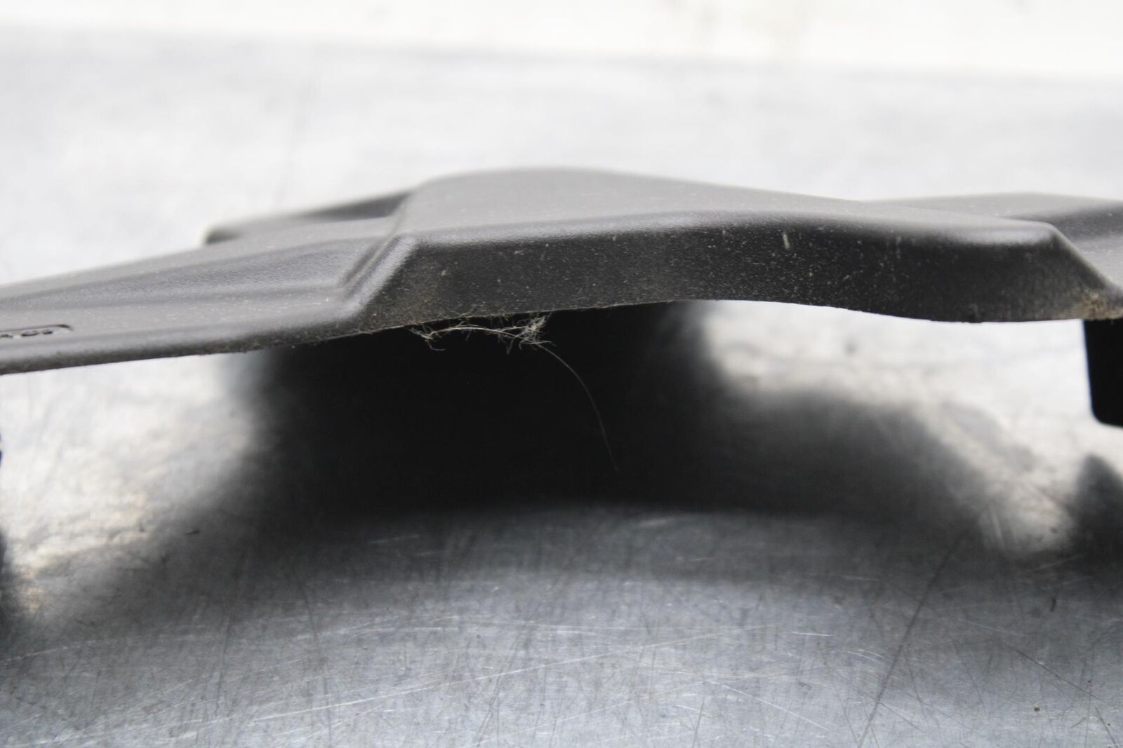 20 SUZUKI GSXR 1000 ENGINE SPROCKET COVER BB597
