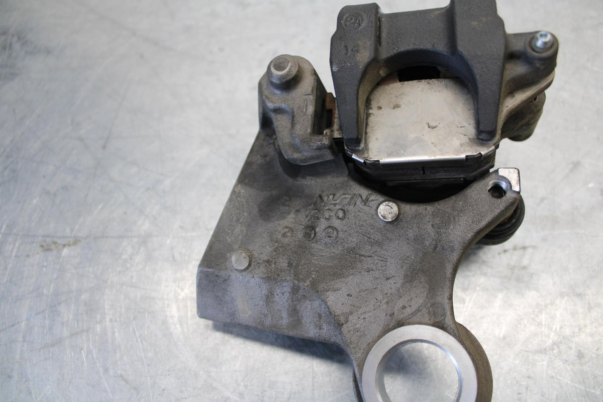 08-16 YAMAHA YZF R6 REAR  BRAKE CALIPER W MOUNT BRACKET 2C0-2580W-00-00 BB436