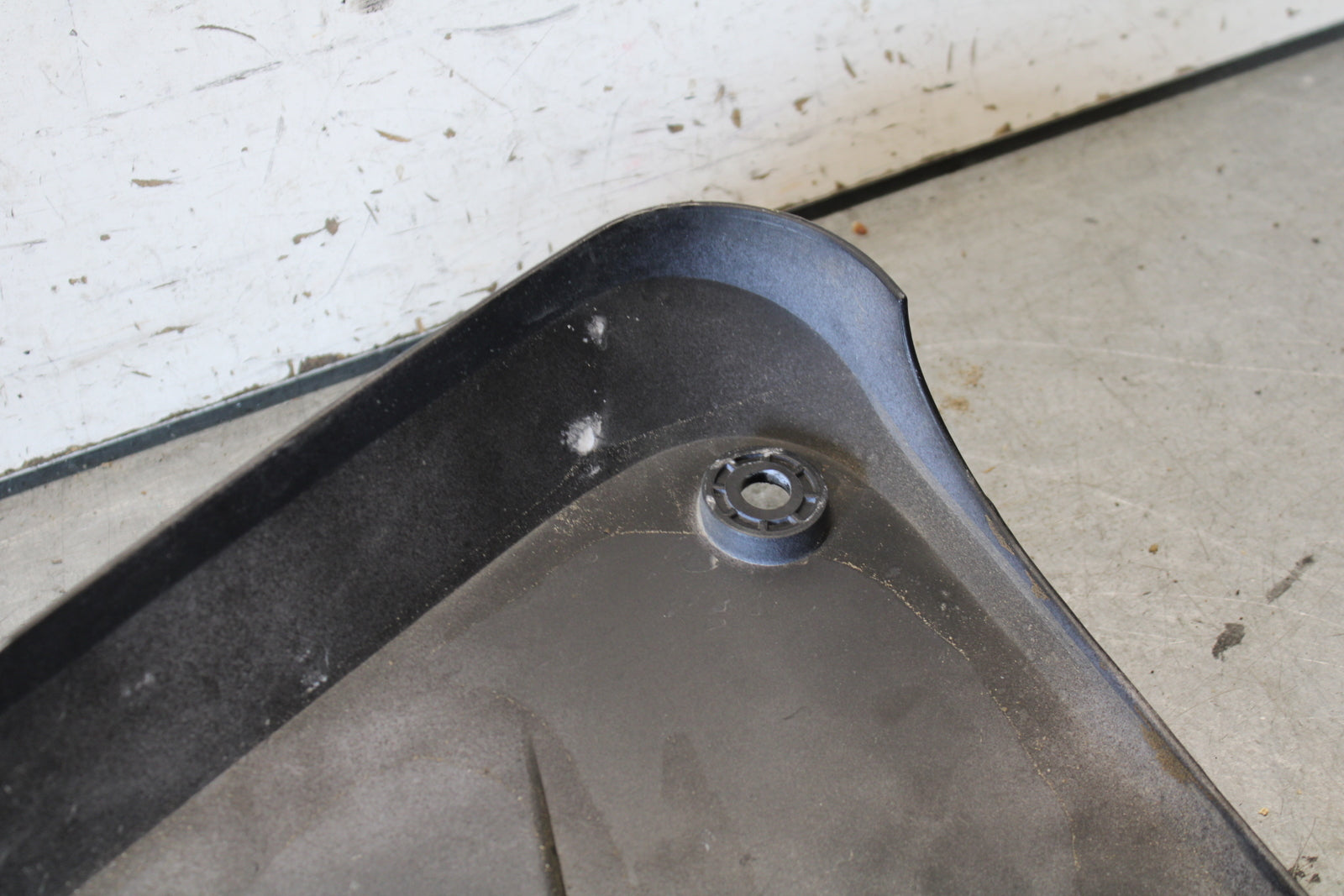 03-04 HONDA CBR600RR LEFT MID UPPER SIDE FAIRING COWL PLASTIC BB661