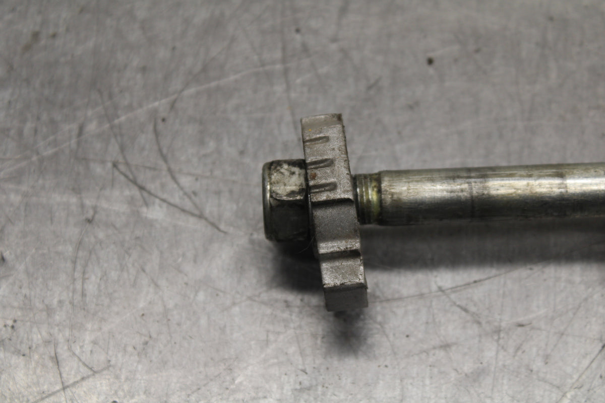 13-16 KTM 390 DUKE REAR AXLE BACK WHEEL RIM PIVOT BOLT AXEL BB748