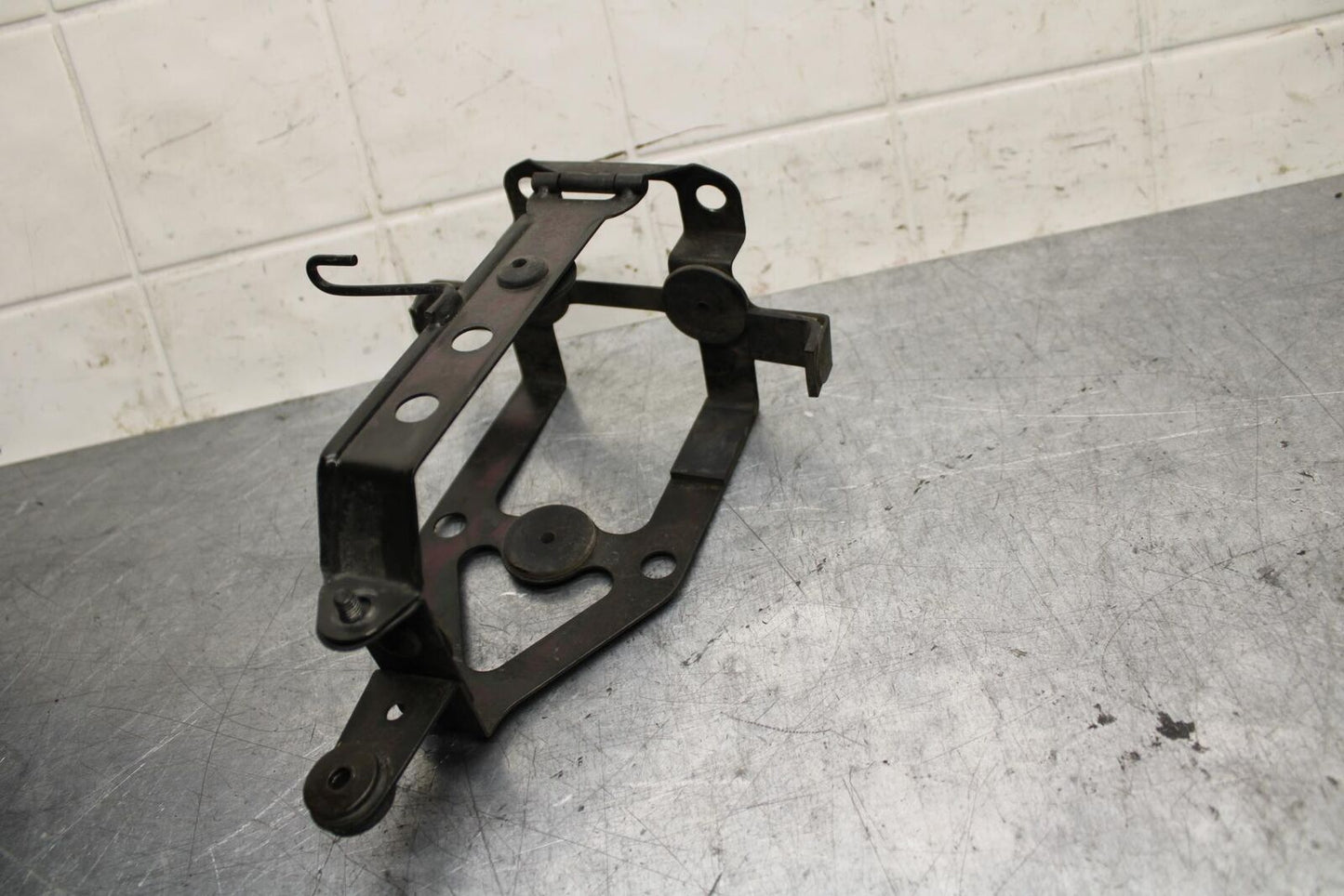 2001 Honda ST1100 BATTERY BOX  CLAMP STRAP BB77
