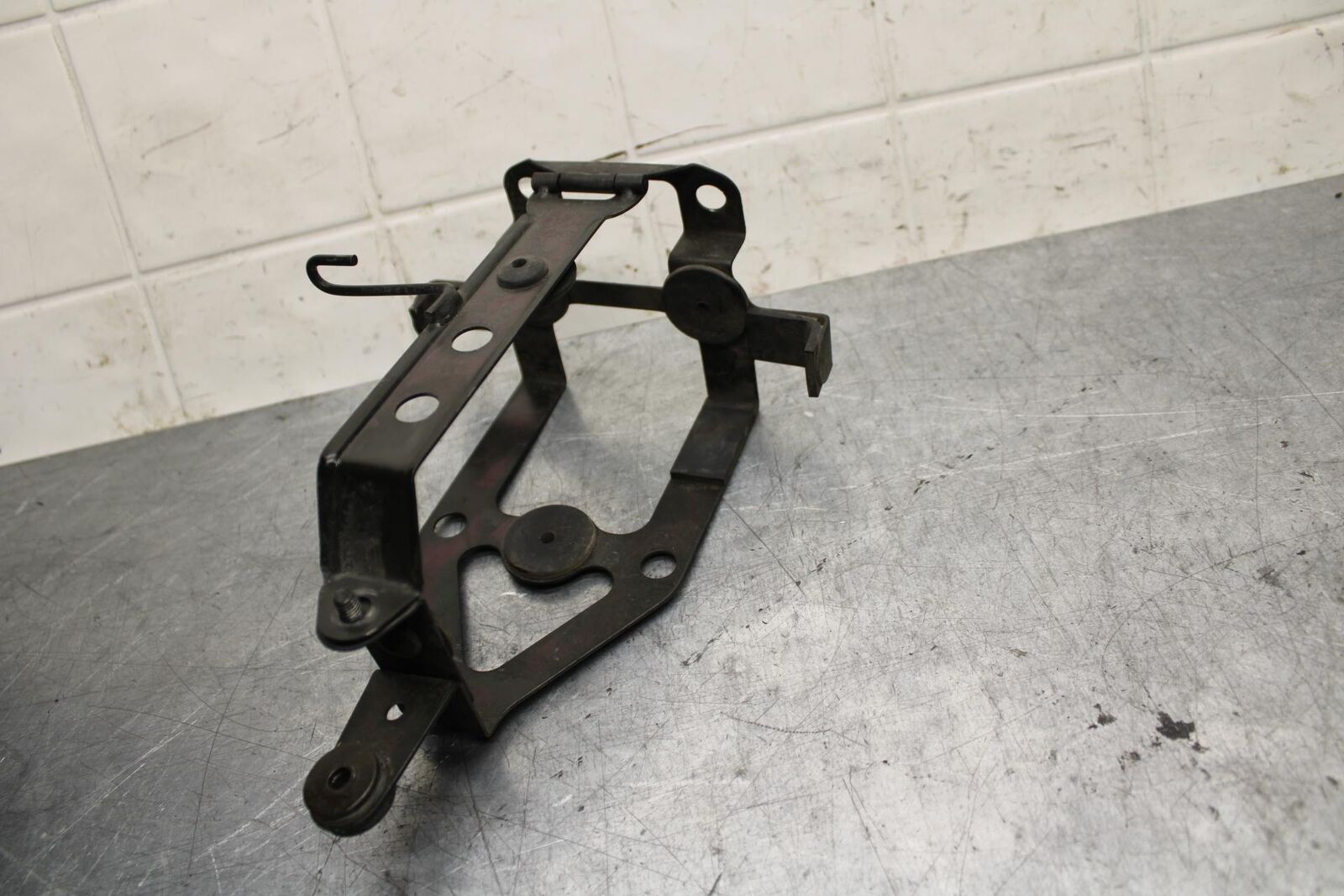 2001 Honda ST1100 BATTERY BOX  CLAMP STRAP BB77