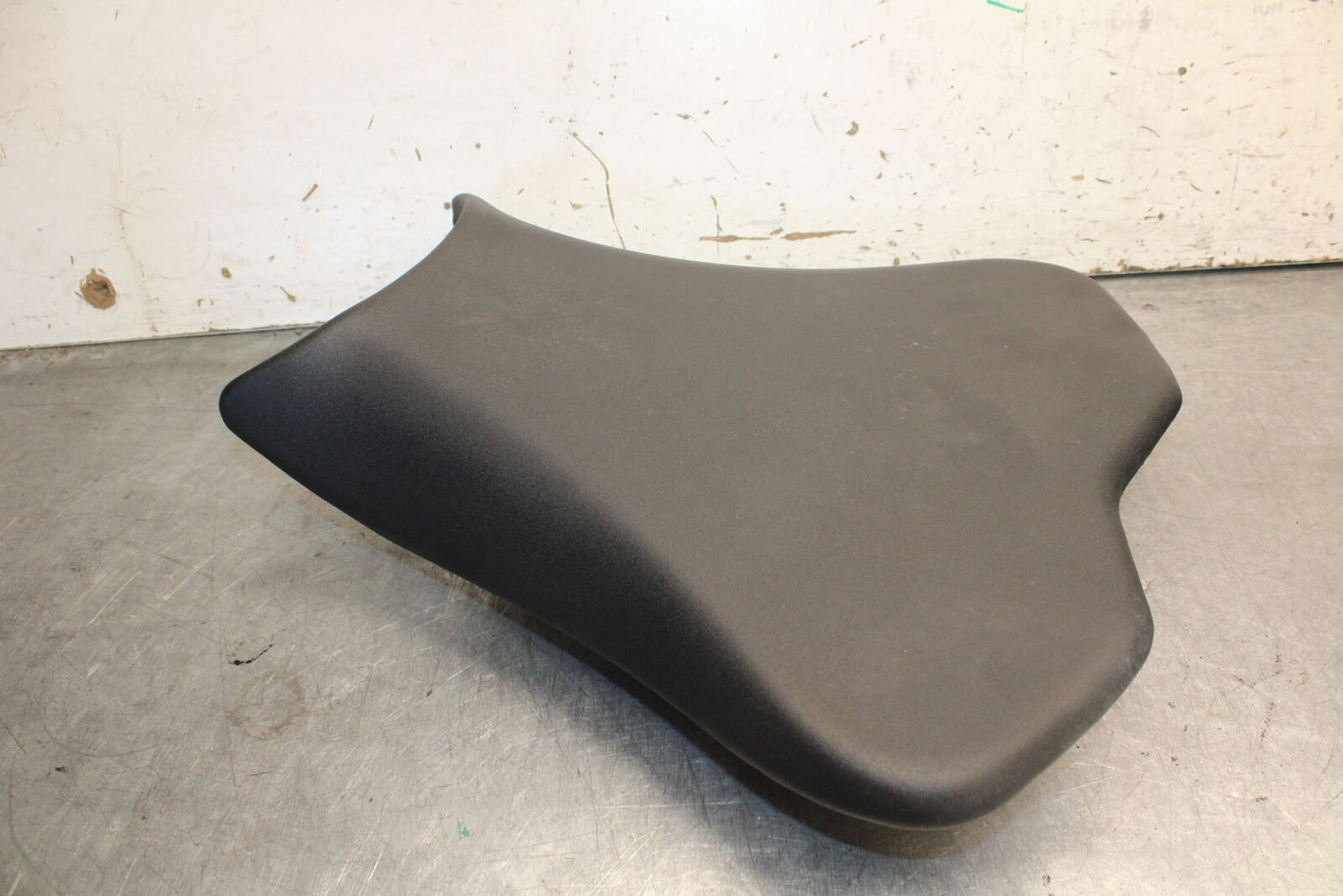 09-12 KAWASAKI NINJA ZX6R FRONT DRIVERS SEAT PAD SADDLE 53066-0246-MA BB698