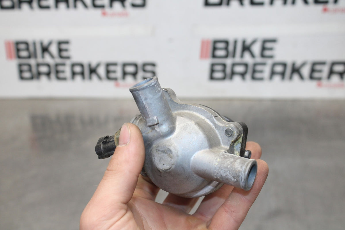 08 KAWASAKI VULCAN 1600 VN1600D NOMAD THERMOSTAT W HOUSING ASSEMBLY BB904