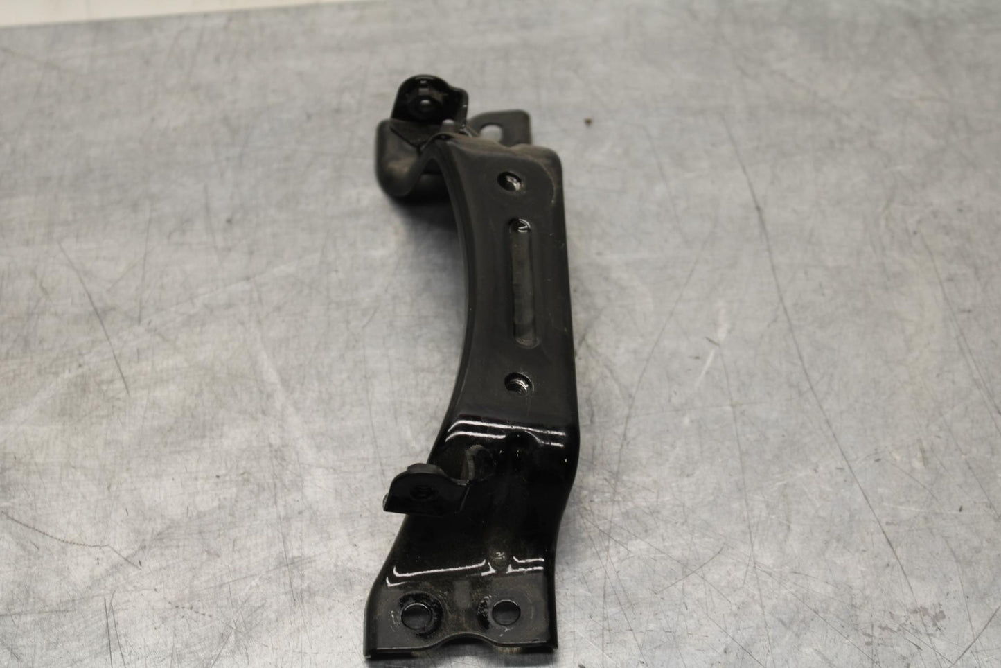 20 KAWASAKI Z400 ER400 ABS GAS TANK FUEL CELL RESERVOIR BRACKET MOUNT BB586