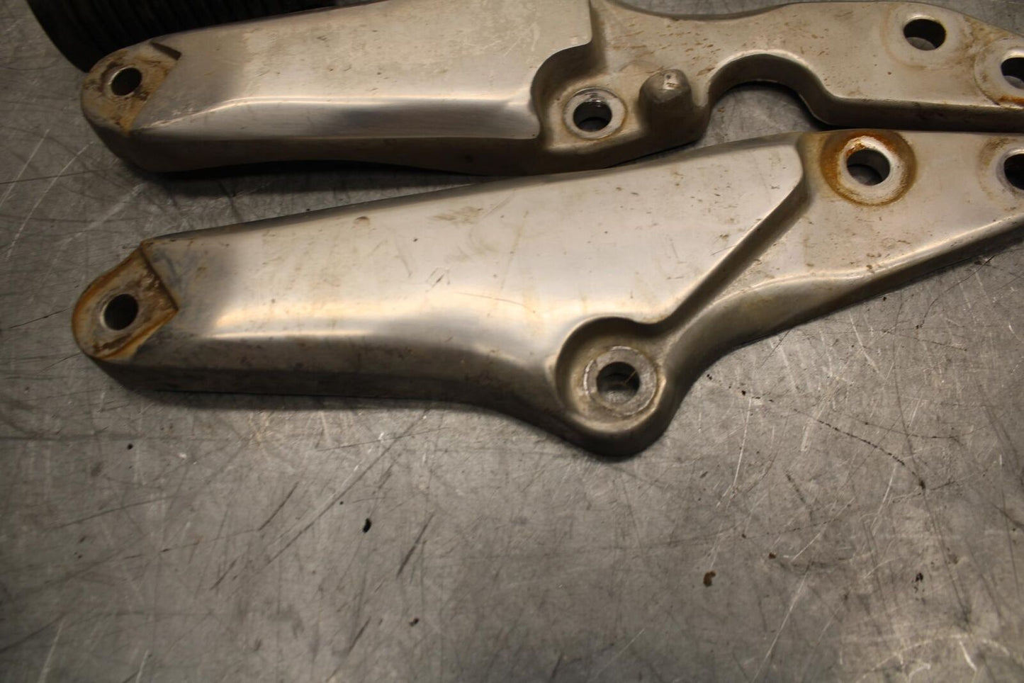 82-83 SUZUKI GS1100GL FRONT FOOT RESTS PEGS STEPS SET PAIR BB30