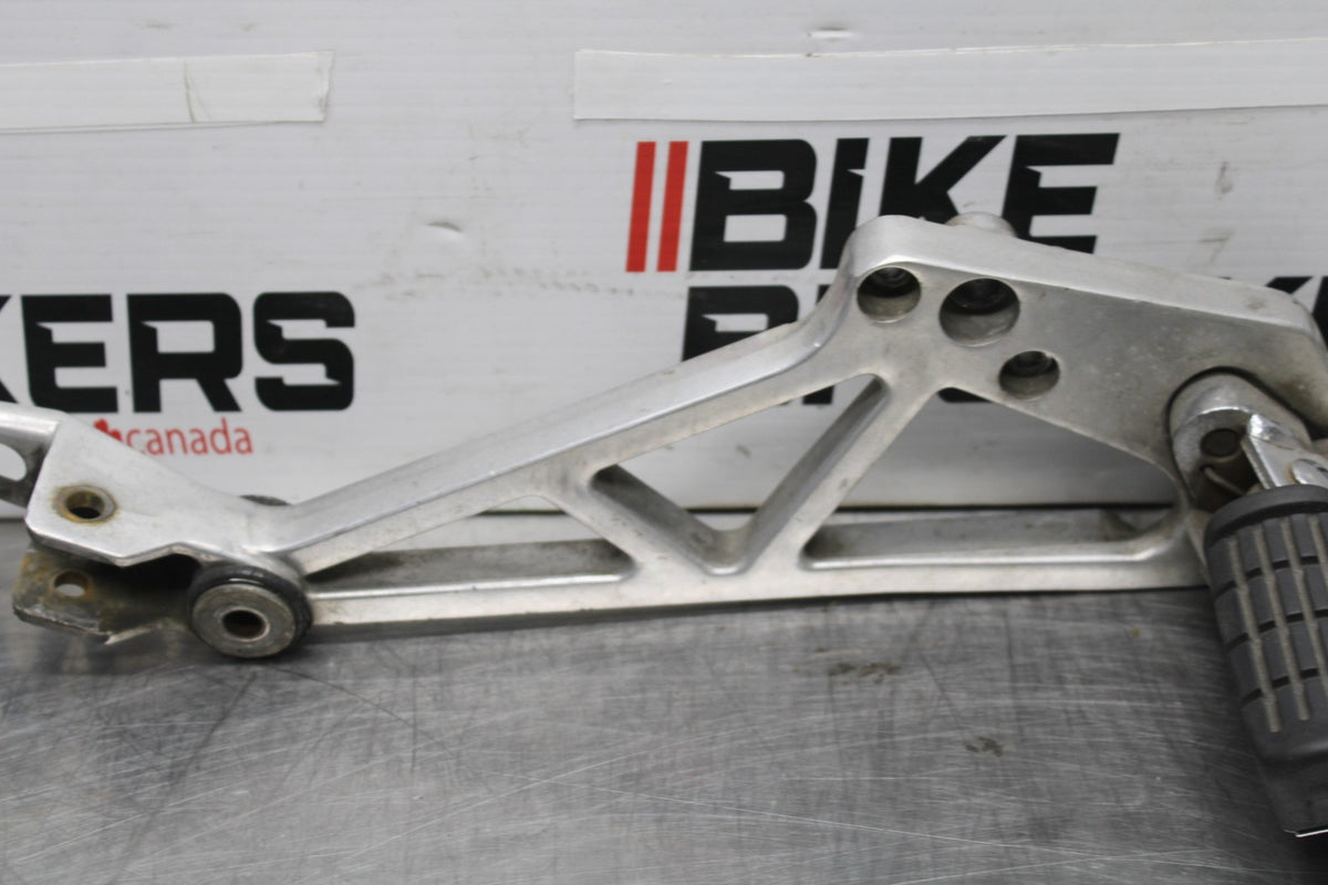 84 HONDA INTERCEPTOR 1000 VF1000F RIGHT REARSET REAR SET DRIVER FOOT PEG BB878