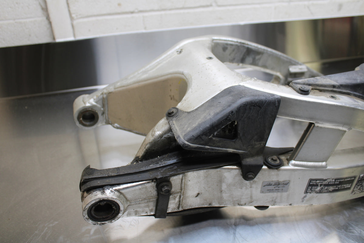 02-03 HONDA CBR900RR 954 REAR SWINGARM BACK SUSPENSION SWING ARM BB497