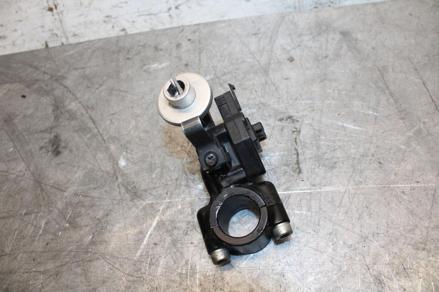 2009 Kawasaki Ninja ZX6R ZX600R CLUTCH LEVER PERCH MOUNT BRACKET 13091-1624 BB44