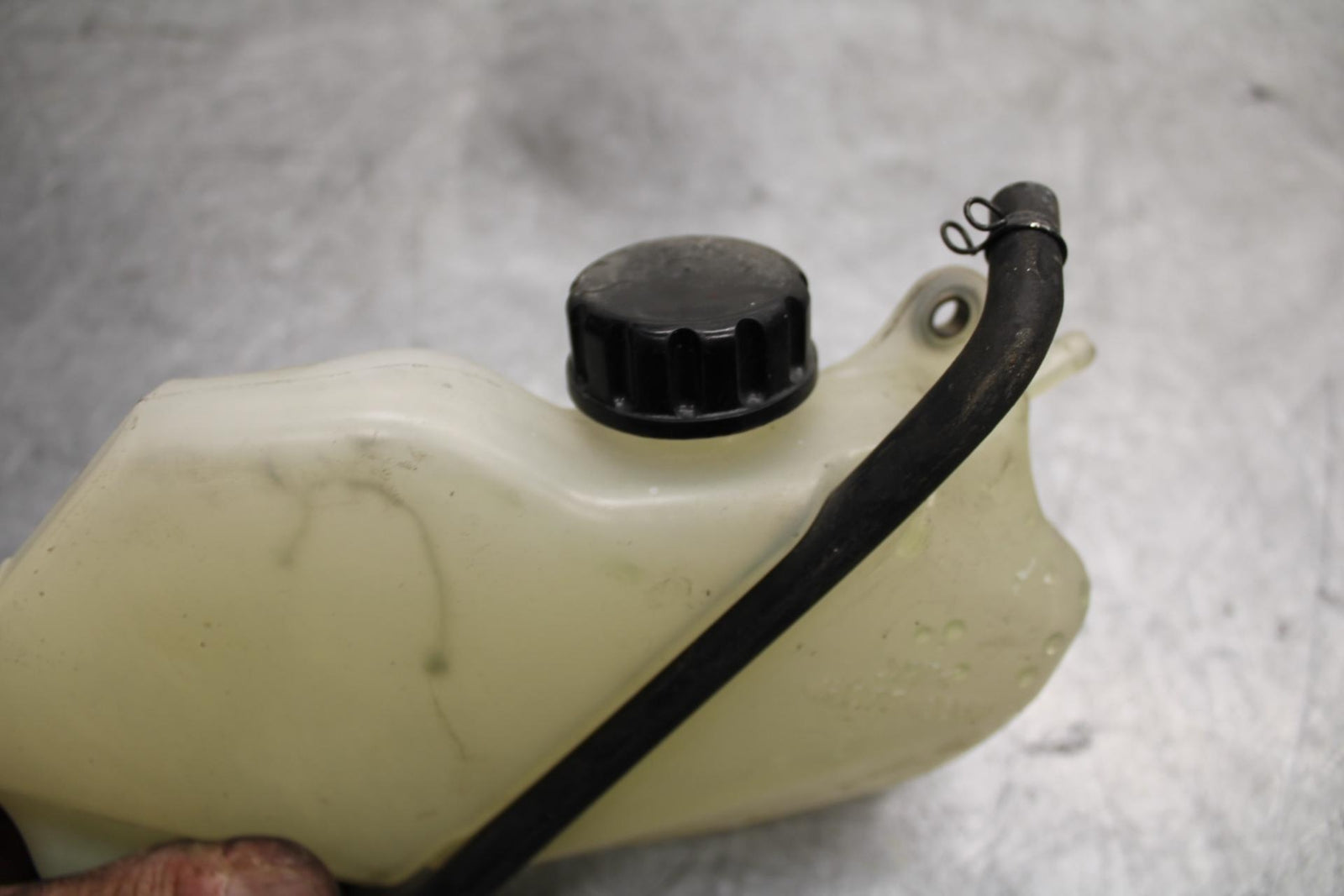 2009 Kawasaki Ninja ZX6R ZX600R COOLANT WATER TANK RESERVOIR BOTTLE BB548