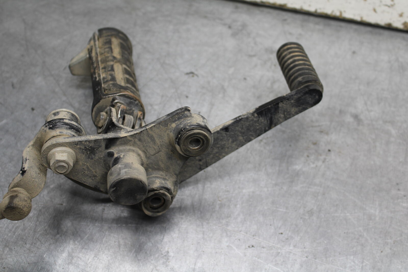 16-17 KAWASAKI VULCAN S 650 EN650 ABS LEFT FRONT FOOT REST PEG STEP BB731