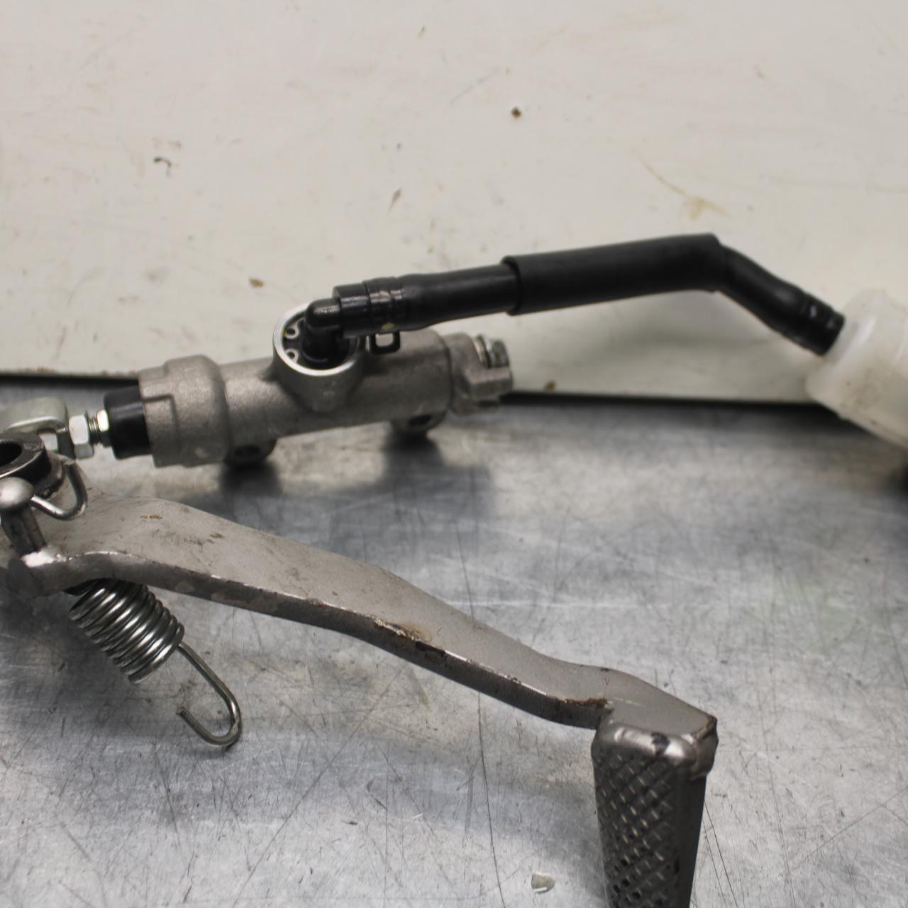 12-17 KAWASAKI ER-6N Z650 REAR BACK BRAKE MASTER CYLINDER W RESERVOIR BB607