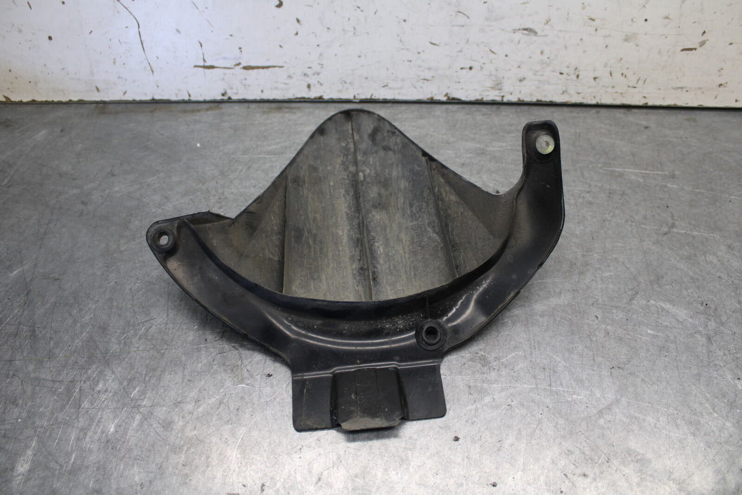 05-06 HONDA CBR600RR REAR BACK WHEEL TIRE HUGGER FENDER 80120-MEE-D00  BB689