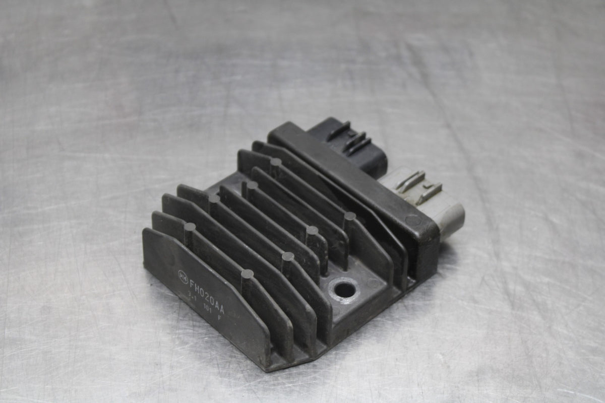 13-15 HONDA CBR500R RECTIFIER VOLTAGE REGULATOR BB834