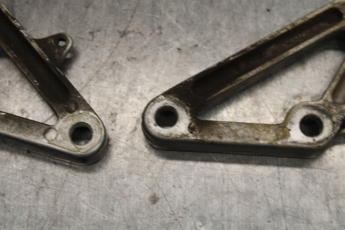 93 SUZUKI GSXR750W LEFT RIGHT REARSET REAR SET DRIVER PEG BRACKETS MOUNTS  BB112