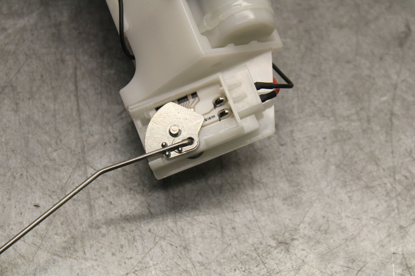 18-23 KAWASAKI NINJA 400 FUEL PUMP GAS PETROL SENDER UNIT BB660