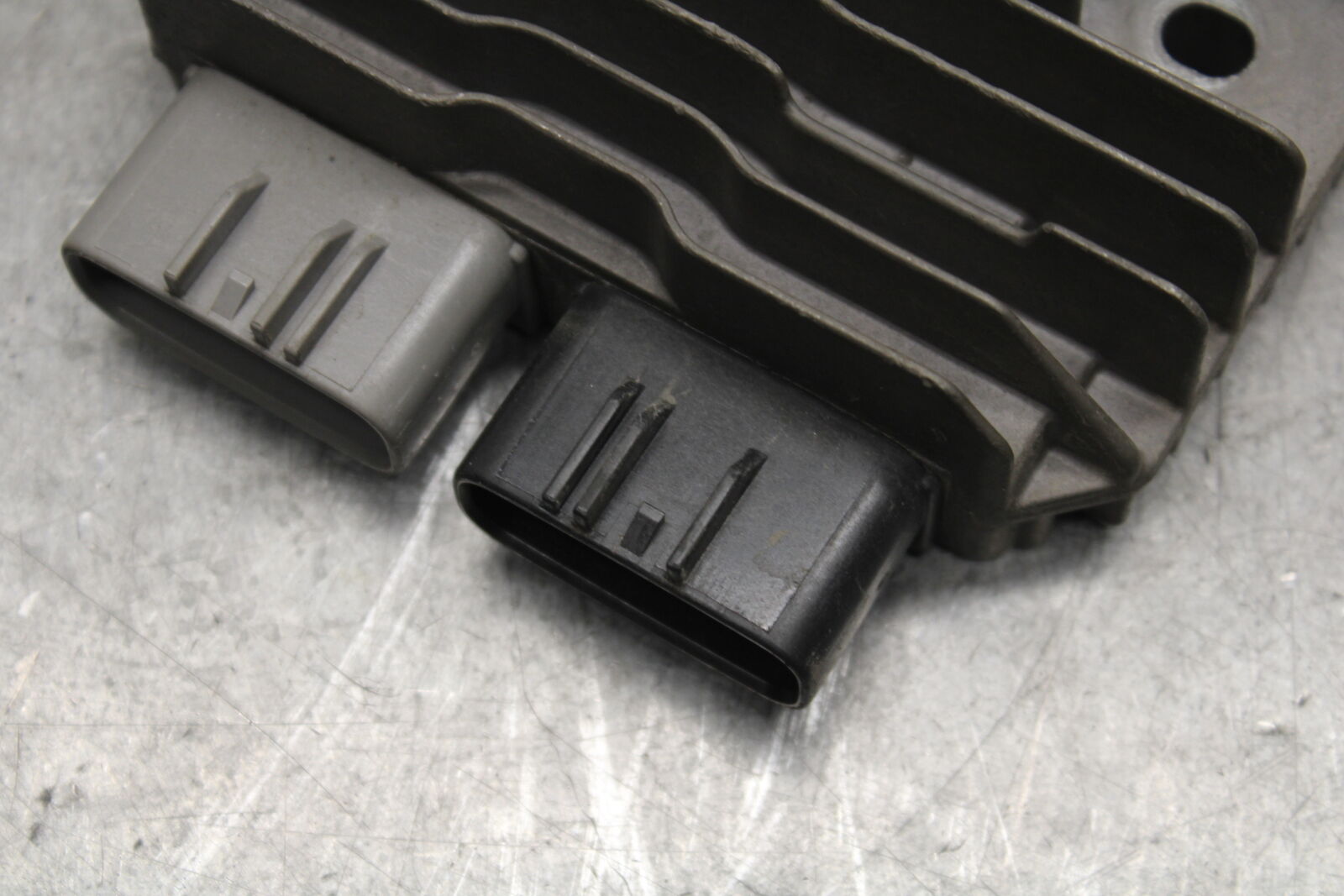 13-18 KAWASAKI NINJA ZX6R RECTIFIER VOLTAGE REGULATOR 21066-0730 BB666