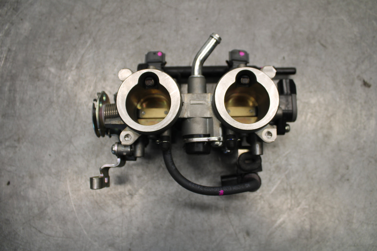 18-23 KAWASAKI NINJA 400 MAIN FUEL INJECTORS / THROTTLE BODIES BB660