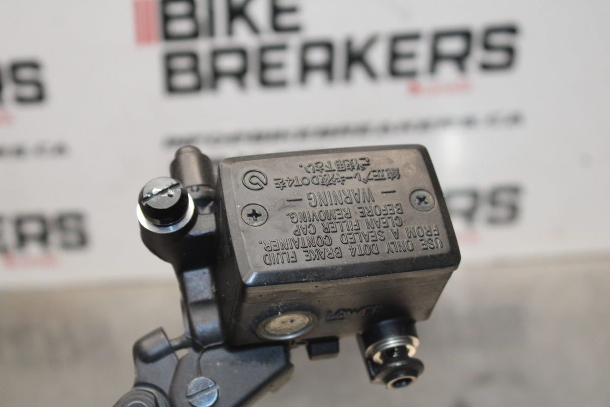 16 YAMAHA XSR900 FRONT BRAKE MASTER CYLINDER w/ LEVER BB786