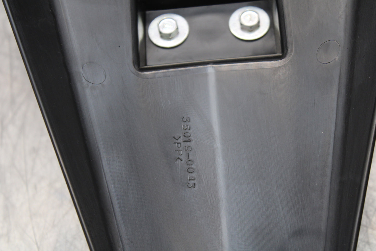 23-24 KAWASAKI NINJA ZX14R NEW!! REAR BACK FENDER MUD GUARD BB153