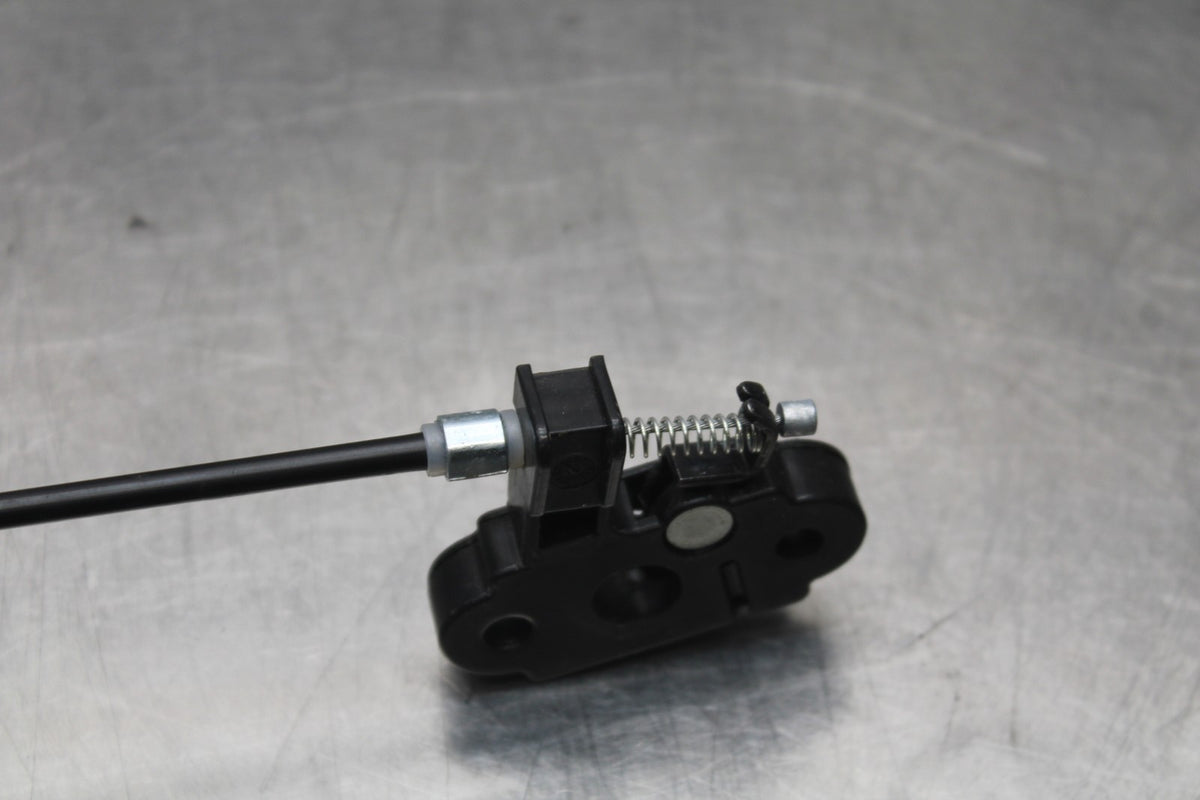 24-25 KAWASAKI NINJA ZX4R REAR PASSENGER SEAT LATCH LOCK ASSEMBLY BB827
