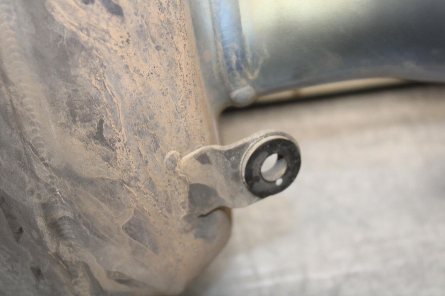 2011 Suzuki GSXR600 EXHAUST PIPE MUFFLER SLIP ON CAN SILENCER BB605