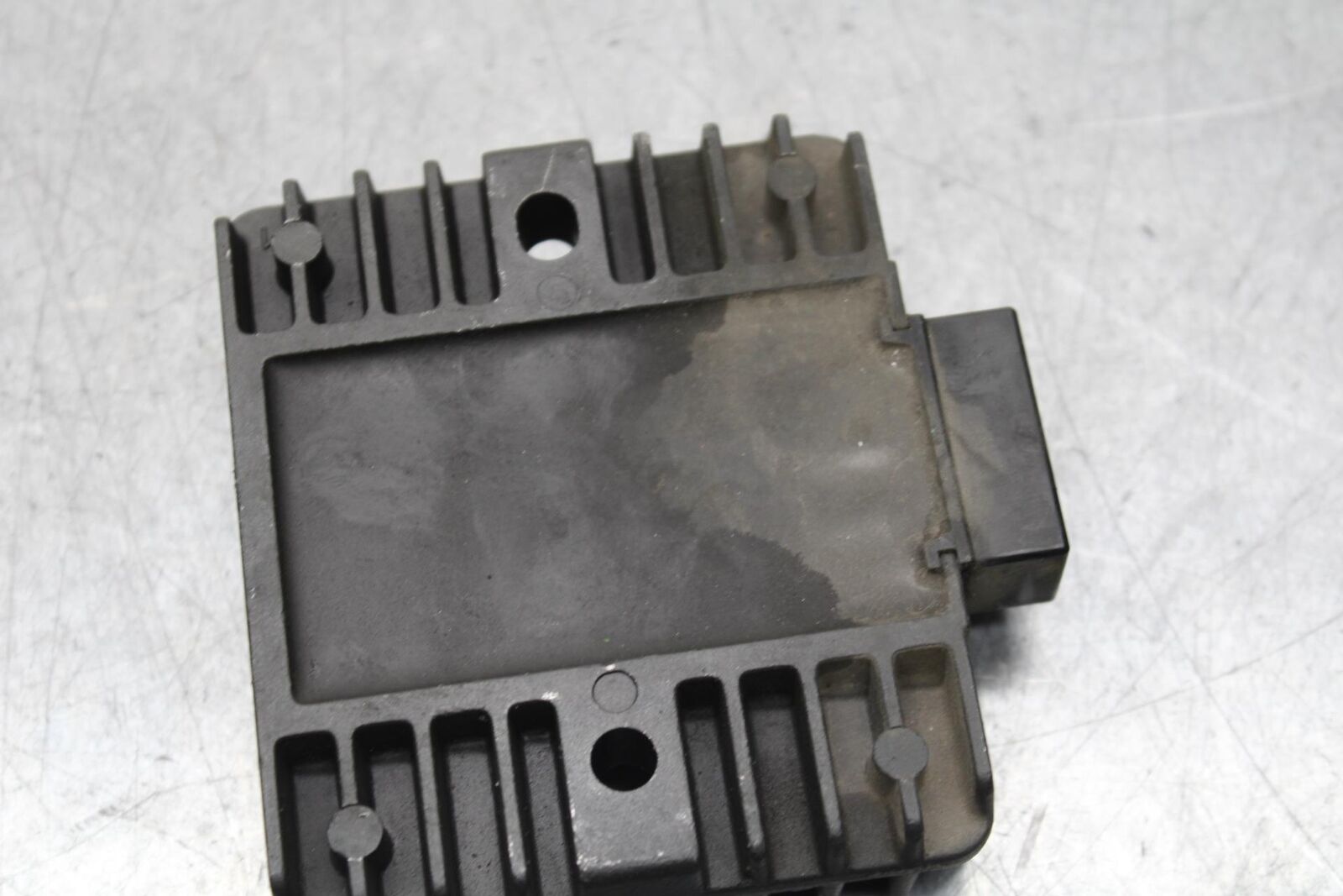 05 YAMAHA YZF R6S RECTIFIER VOLTAGE REGULATOR BB600