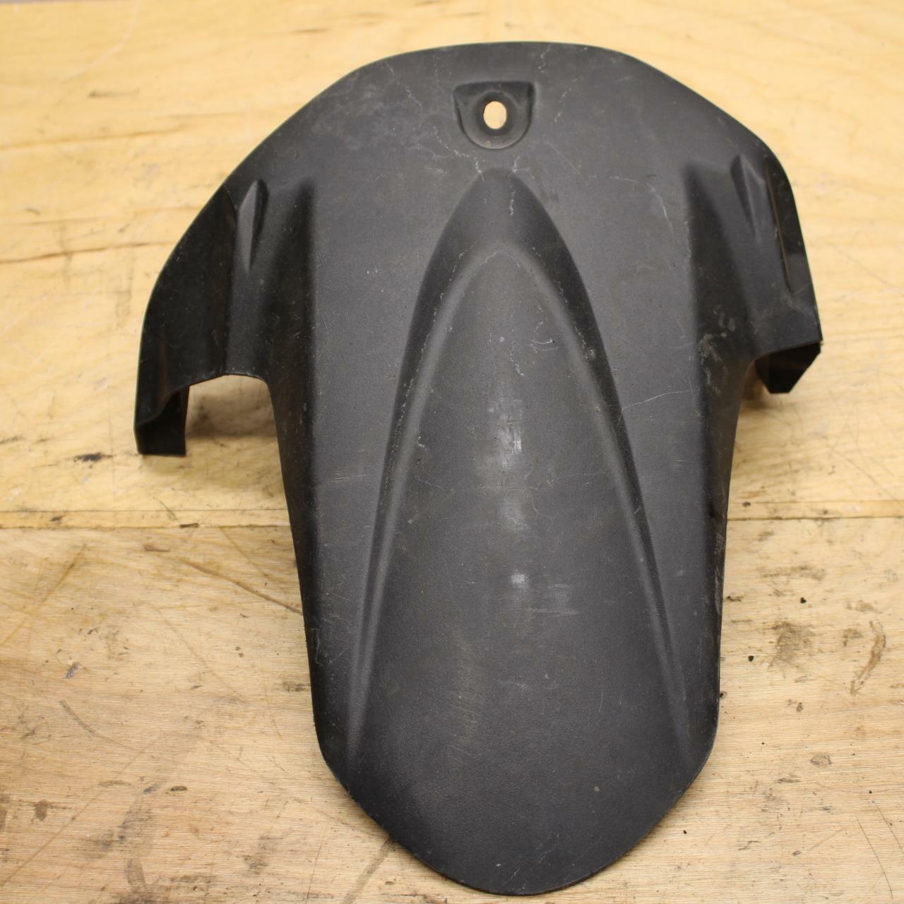 08-09 SUZUKI GSXR600 REAR BACK WHEEL TIRE HUGGER FENDER BB204 B