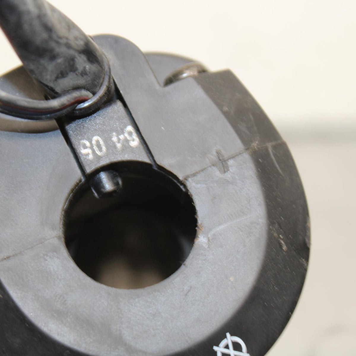 06-07 SUZUKI GSXR750 RIGHT THROTTLE GRIP BB645
