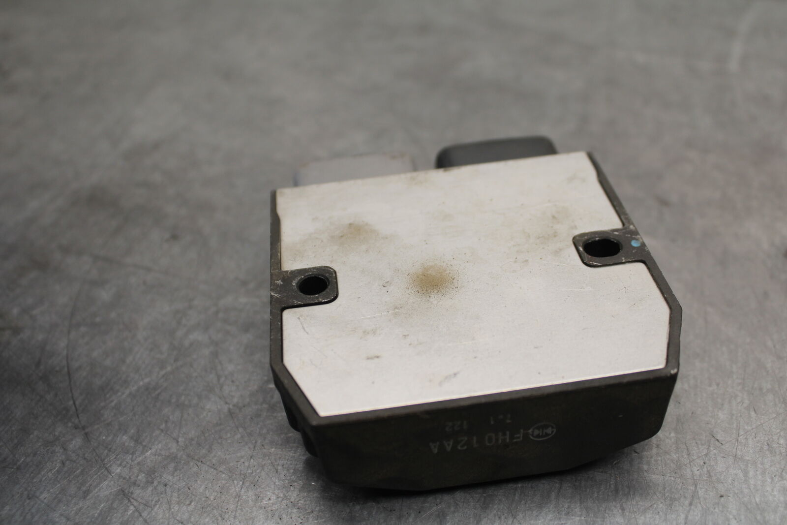 07-08 YAMAHA YZF R1 RECTIFIER VOLTAGE REGULATOR BB724