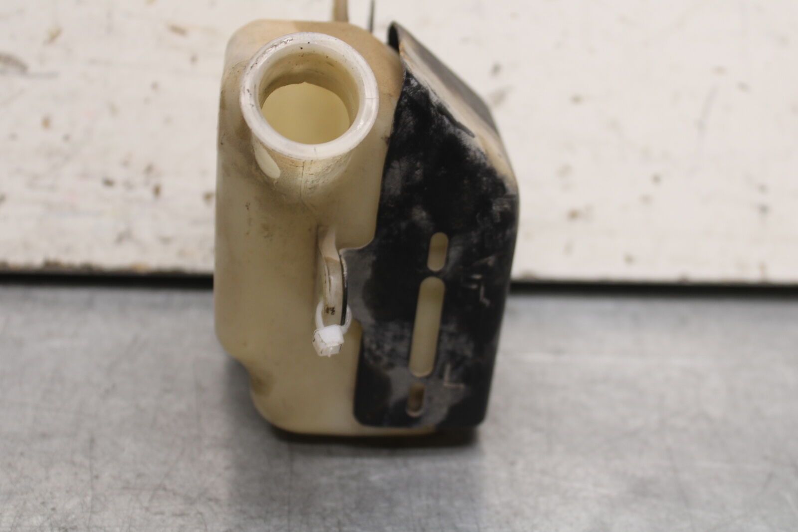 09-15 YAMAHA FZ6R COOLANT WATER TANK RESERVOIR BOTTLE  BB686
