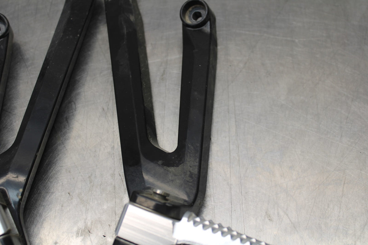 12-14 BMW S1000RR REAR BACK PASSENGER PEG SET PAIR BB204
